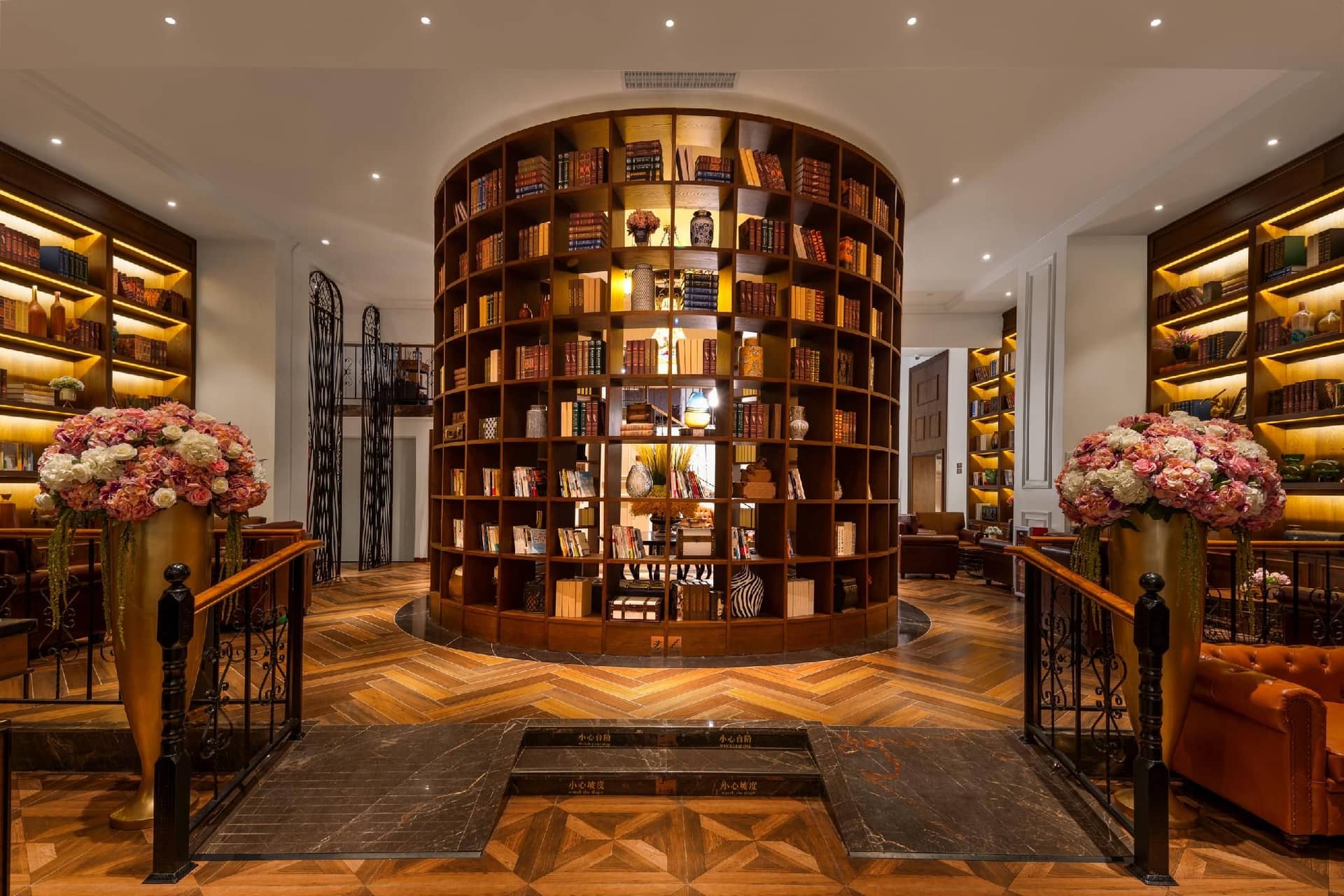 James Joyce Coffetel Hotel (Guangzhou Beijing Road Metro Station Pedestrian Street) James Joyce Coffetel Hotel (Guangzhou Beijing Road Metro Station Pedestrian Street)
