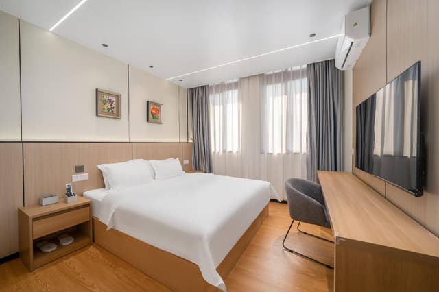Comfort King Room