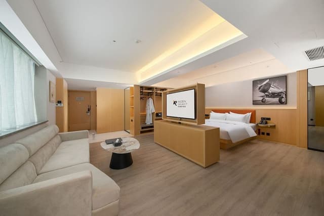 Superior Suite