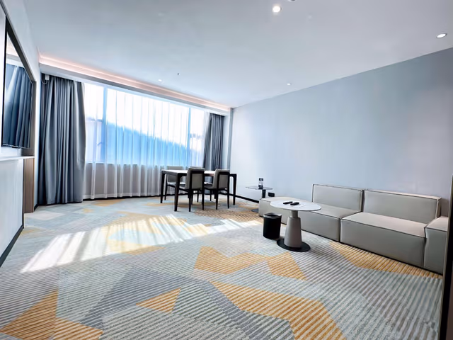 Executive Suite, Non-Smoking