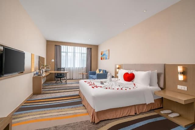 Deluxe King Room