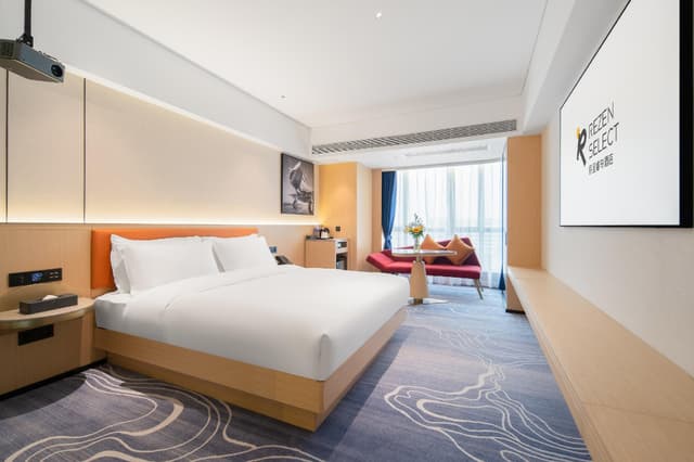 Superior King Room