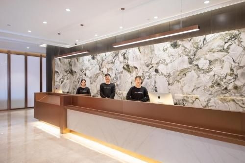 อาทัวร์ โฮเทล กวางโจว หลีหวาน เจียวโคว เมโทร สเตชัน (Atour Hotel Guangzhou Liwan Jiaokou Metro Station)0