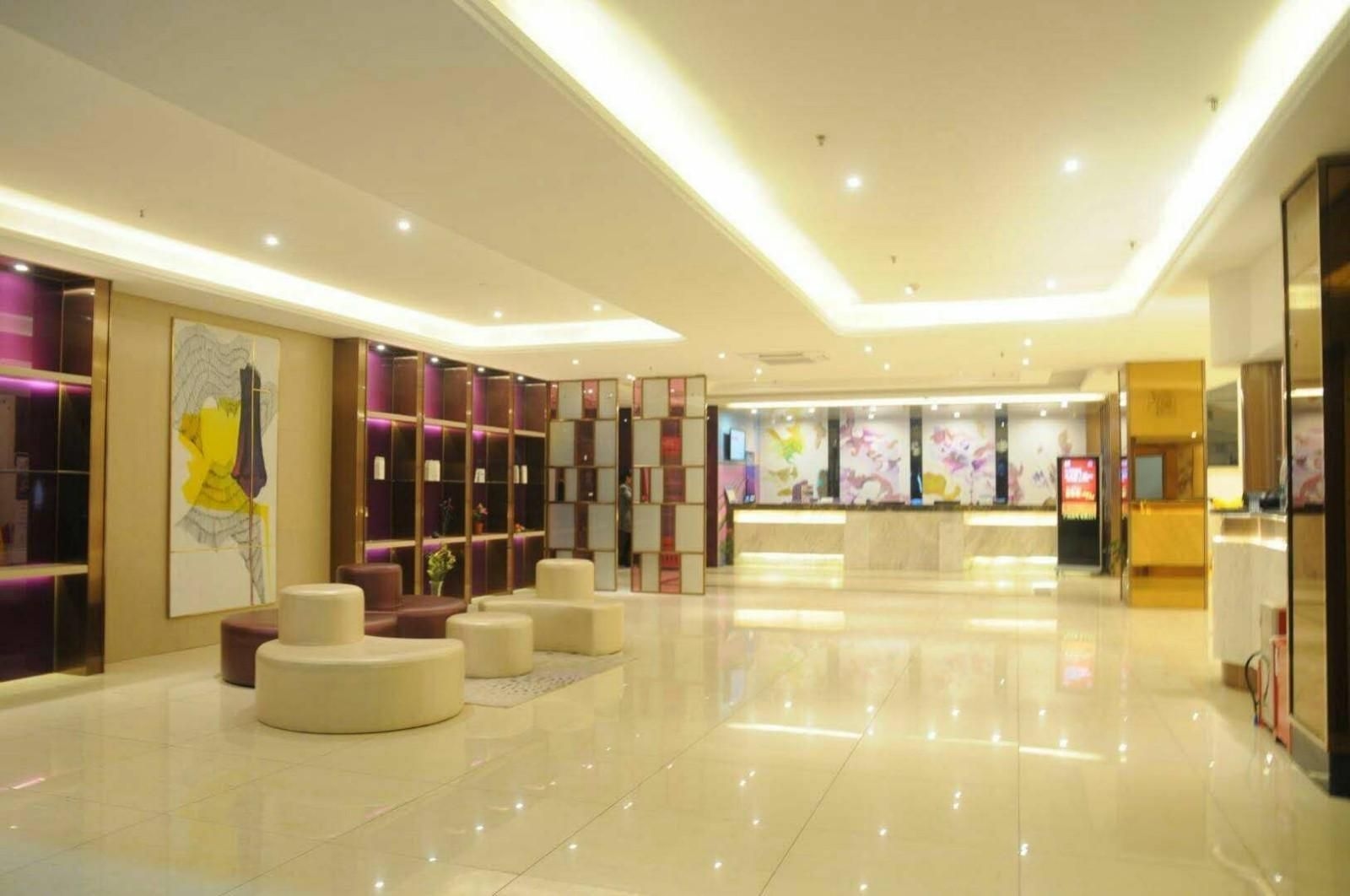 Lavande Hotels Guangzhou Fangcun Huadiwan Metro Station1