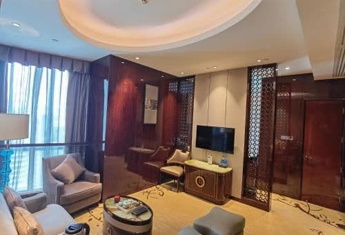 Executive Deluxe Suite