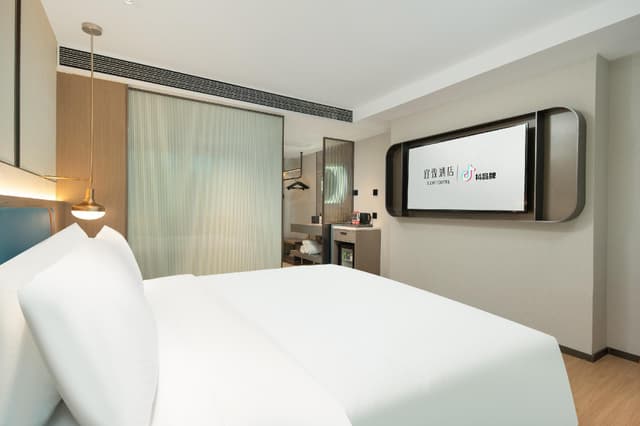 Superior Room Queen