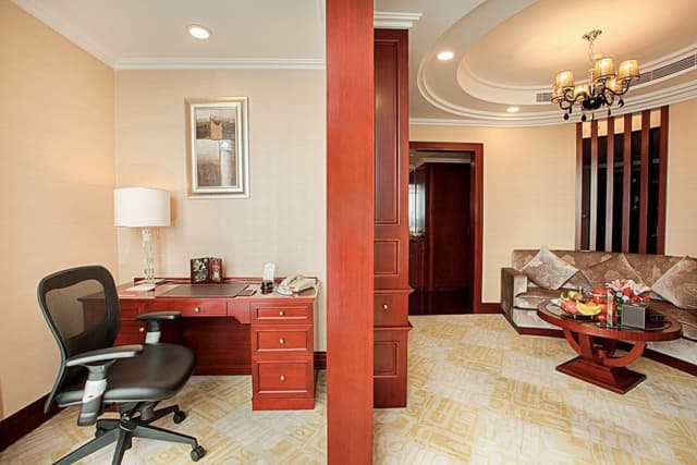 Deluxe Suite