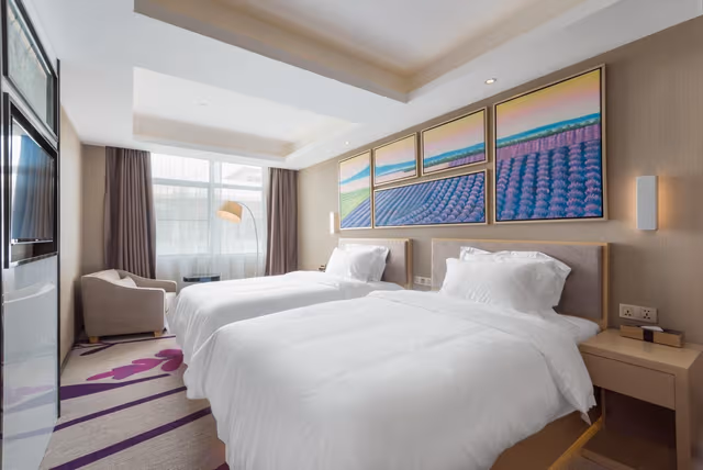 Twin Deluxe Room
