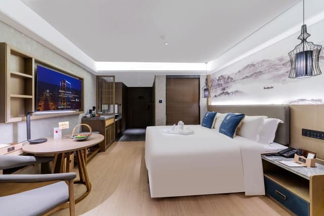 Select King Room