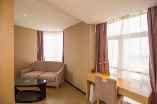 Deluxe Suite