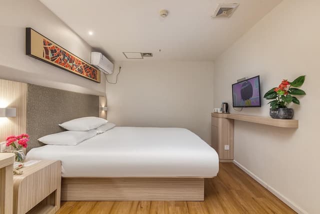Huazhu - Bed Room Xinpin