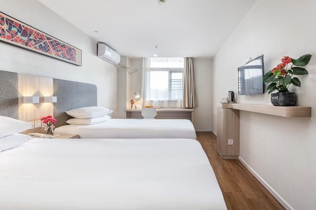 Huazhu - Twin Room Xinpin