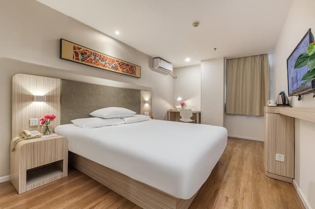 Huazhu - Superior Bed Room Xinpin