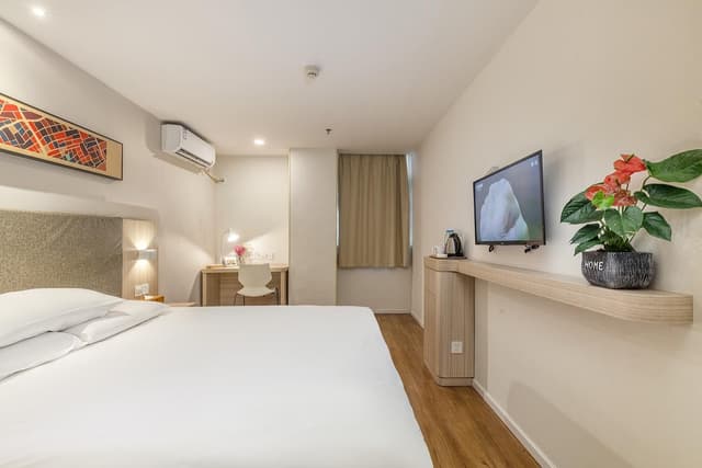 Huazhu - Superior Bed Room Xinpin
