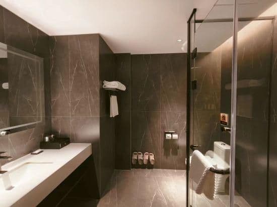 Deluxe Business Double Room