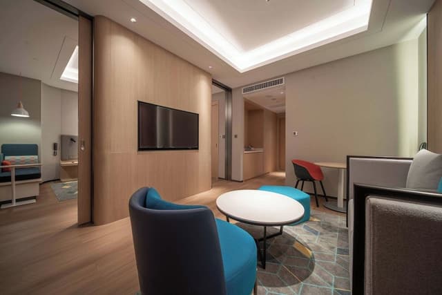 Suite, 1 King Bed (Additional Living Area)