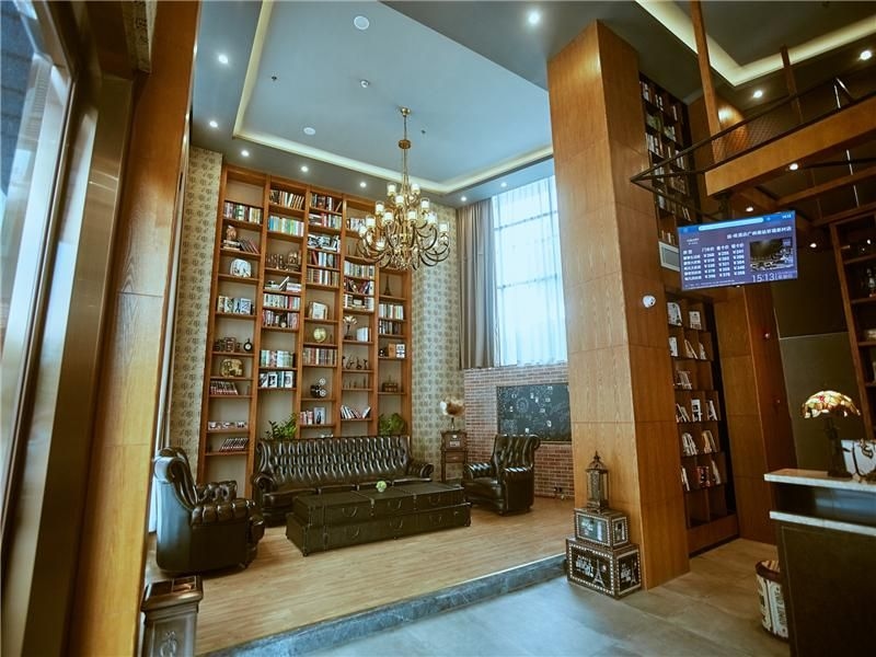 James Joyce Coffetel Guangzhou South Railway Station0