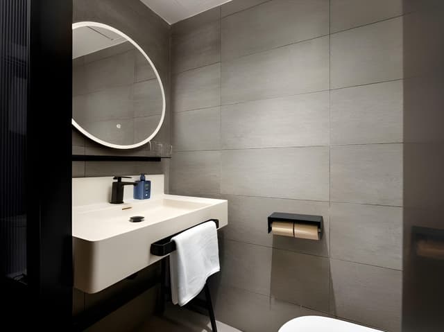 Huazhu - Room With Bed