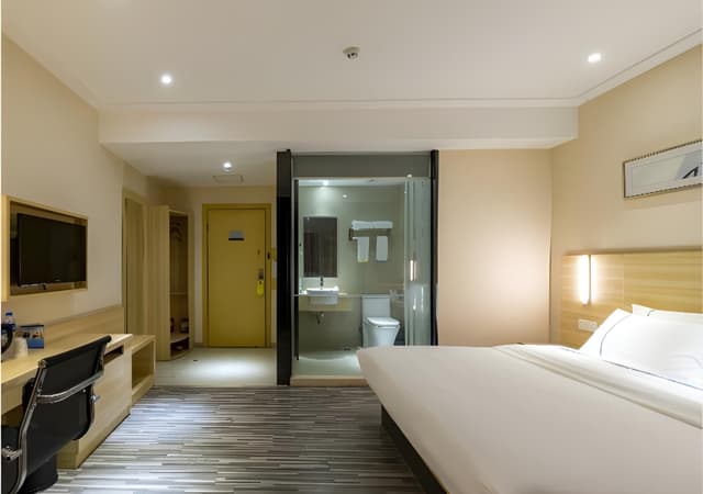 Business Queen Room