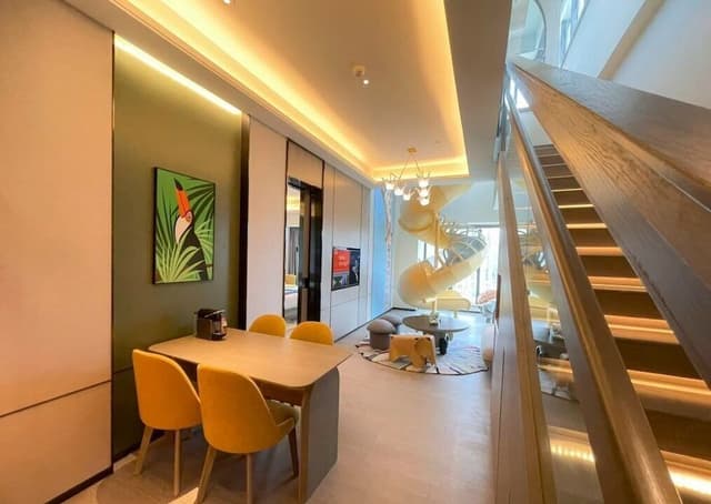 Signature Duplex, City View