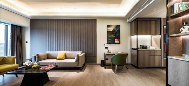 Luxury Suite, City View