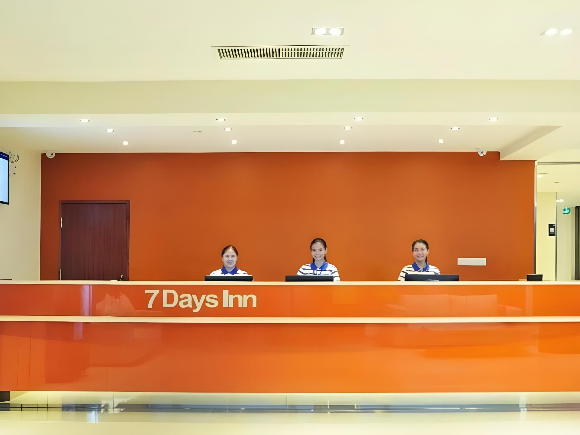 โรงแรมเซเว่นเดย์ส อินน์ คงฮว่า เจี๋ยโข่ว เจินเป่ย โร้ด (7 Days Inn Conghua Jiekou Zhenbei Road)0