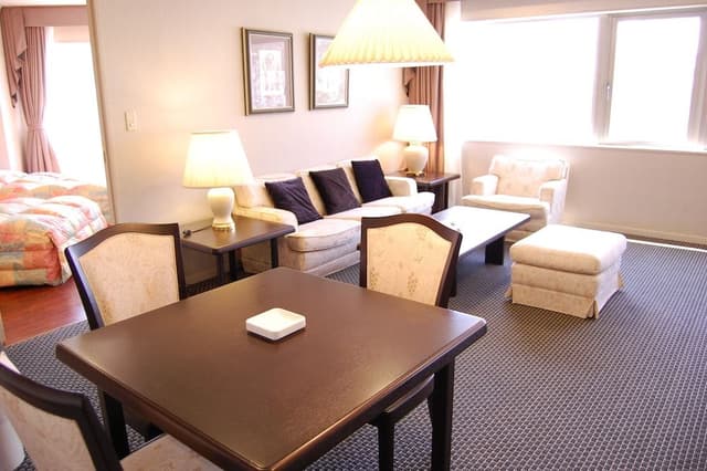 Suite, 2 Twin Beds, Non Smoking