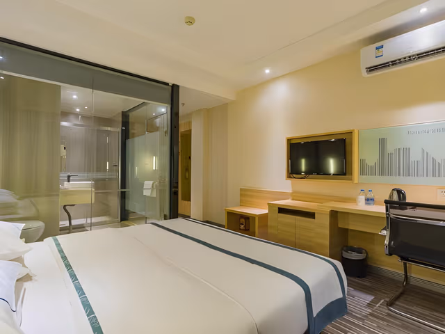 Business Queen Room