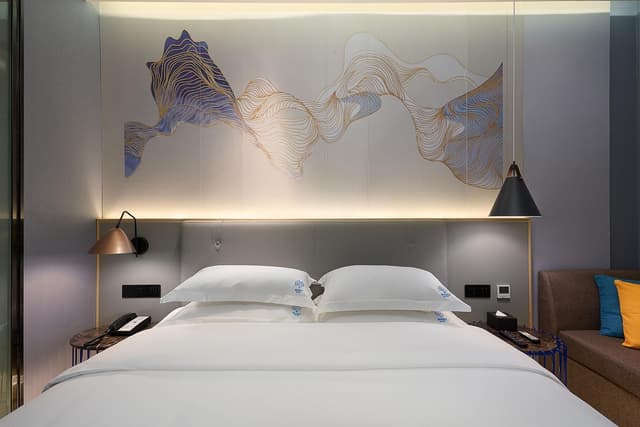 Standard Queen Room