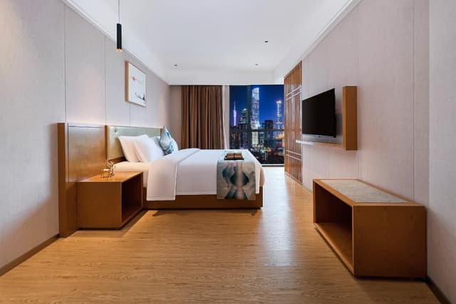 Business King Room