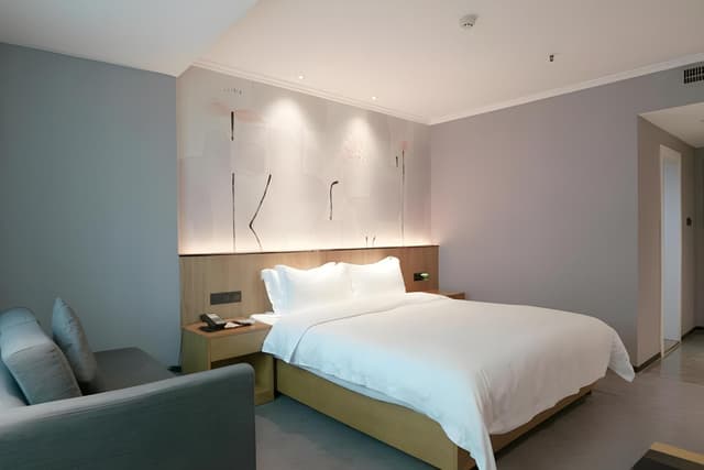 DOUBLE Economy Queen Room (Annex Tower)