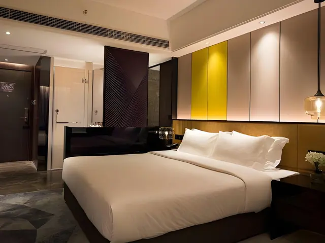 Deluxe Room With Kingbed
