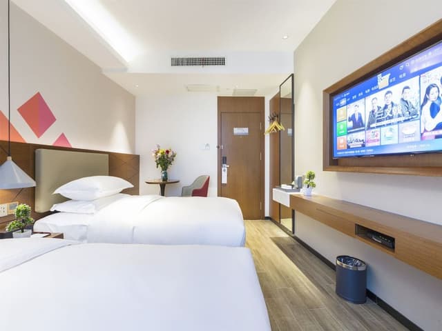 Superior Twin Room, Housekeeping, City View