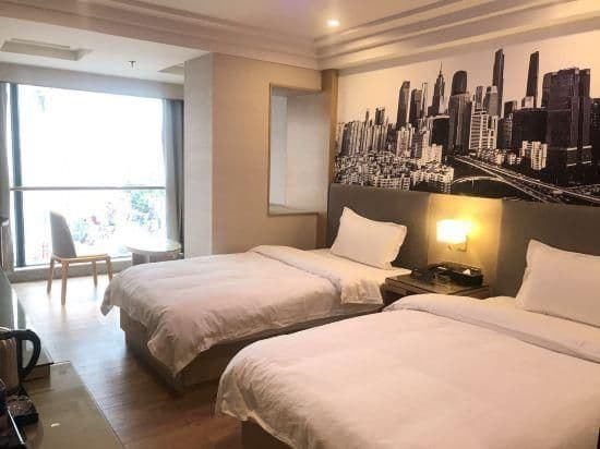 Deluxe 2-bed Room