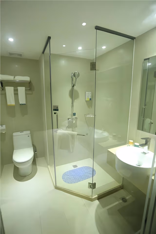 Business Queen Room