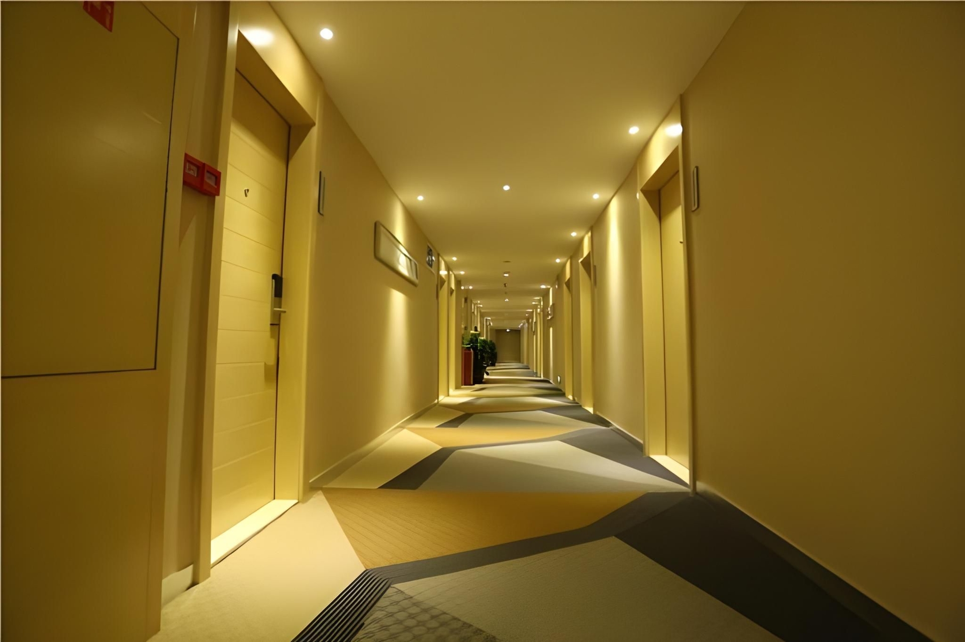 ซิตี้ คอมฟอร์ต อินน์ กวางโจว จงลั่วถาน คัลเจอร์ สแควร์ (City Comfort Inn Guangzhou Zhongluotan Culture Square)3