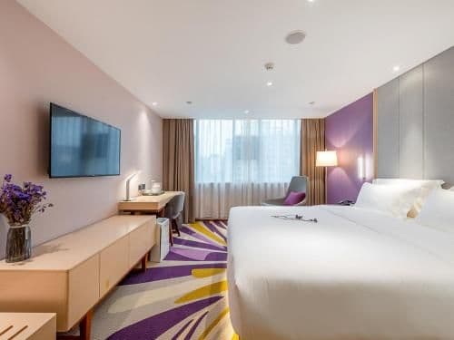 Business Queen Room