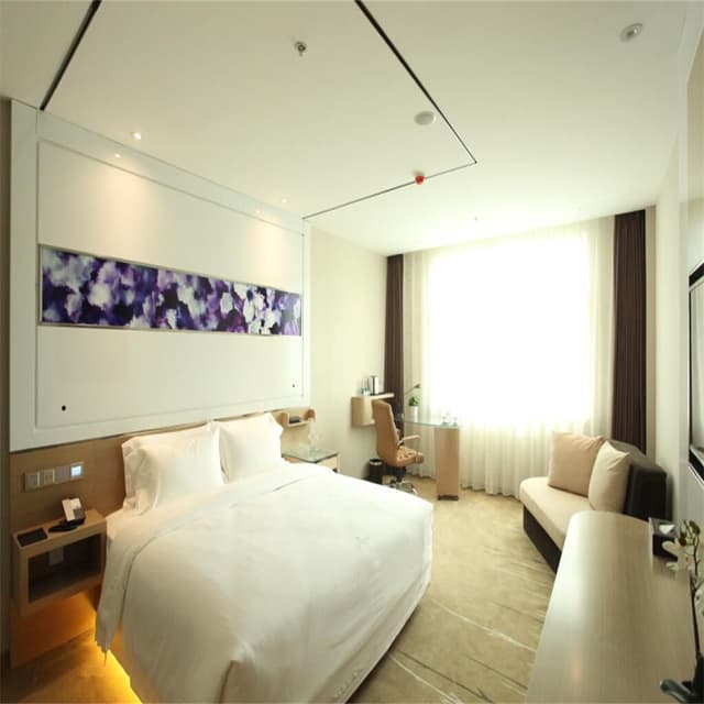 Business Queen Room