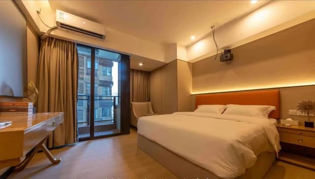 Signature Deluxe Room