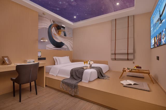 Tatami Queen Room