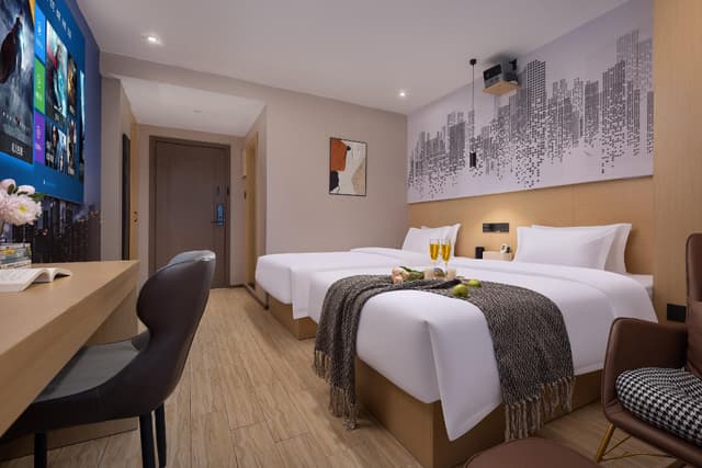 2 Bed Twin Superior Room