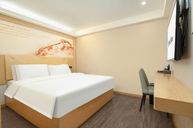GTI - 1 Bed Guest Room, 1.5M Bed