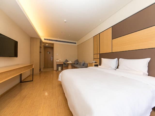 Huazhu - Destress Superior Bed Room