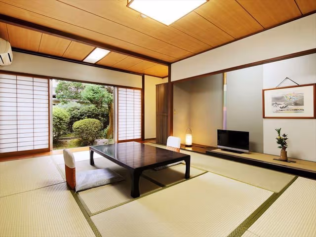 Old Wing Standard Room
