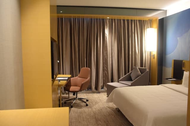 Superior Room, 1 King Bed