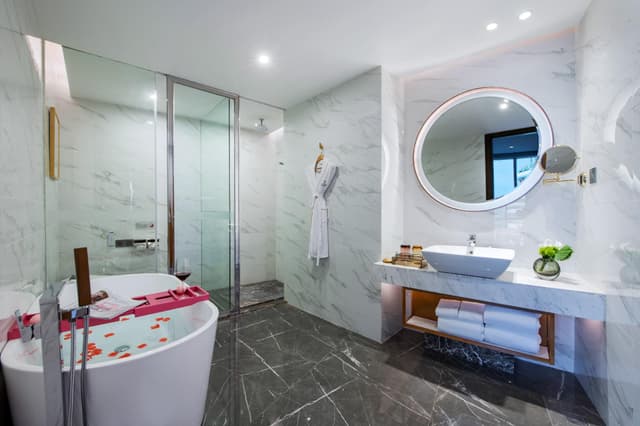 Business Suite Room
