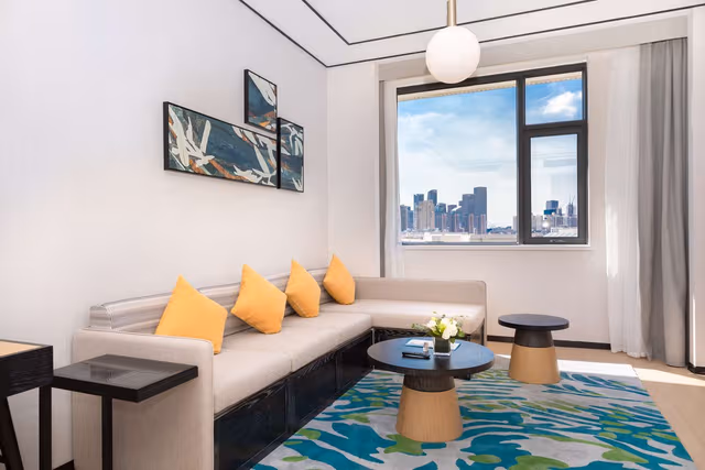KING ONE BEDROOM SUITE