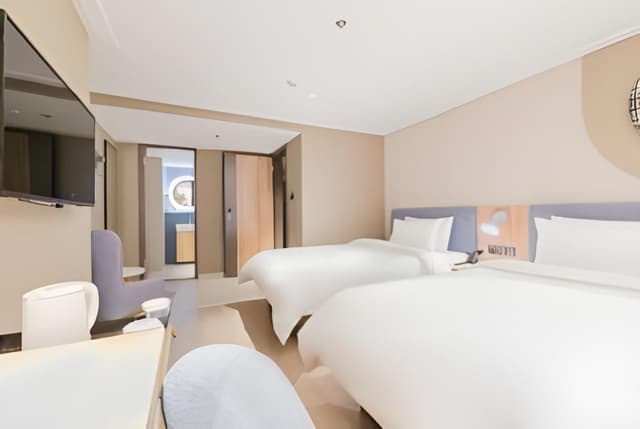HOM - Twin Bed Room