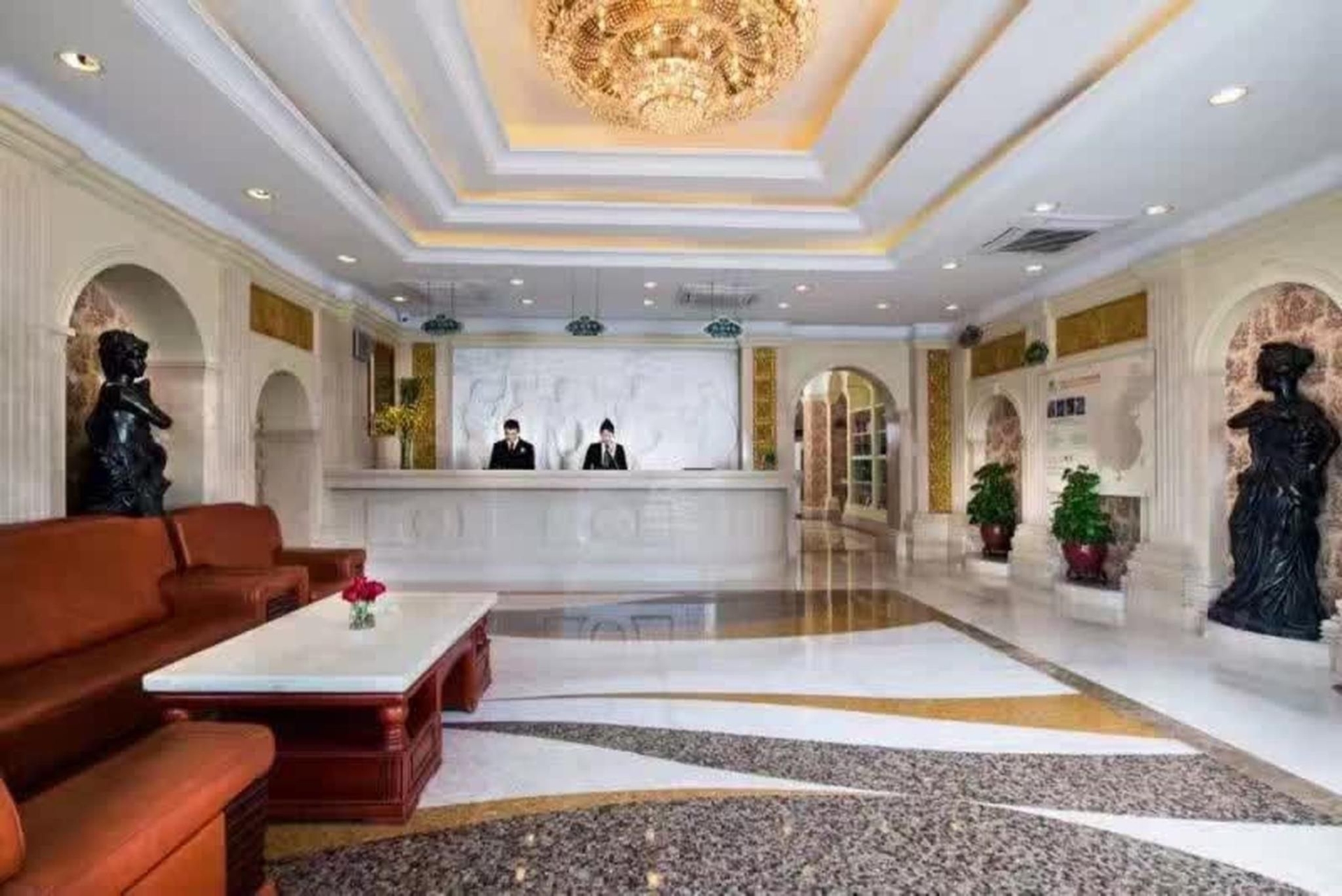 โรงแรมเวียนนา เซินเจิ้น ถนนอ้ายกั๋ว (Vienna Hotel Shenzhen Aiguo Road)0
