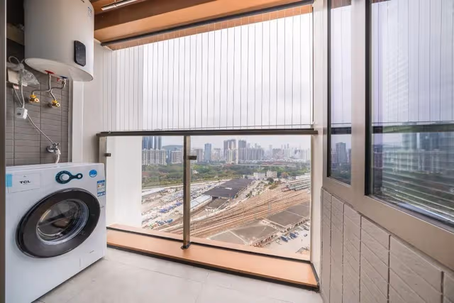 1-Bedroom Flat with Balcony or Terrace View